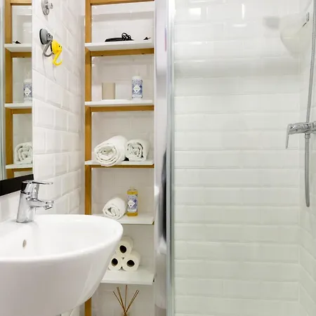 6E Studios Apartman
