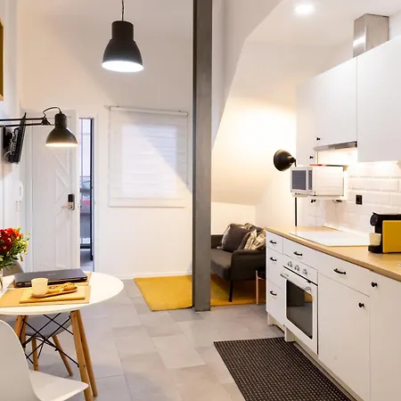 6E Studios Apartman