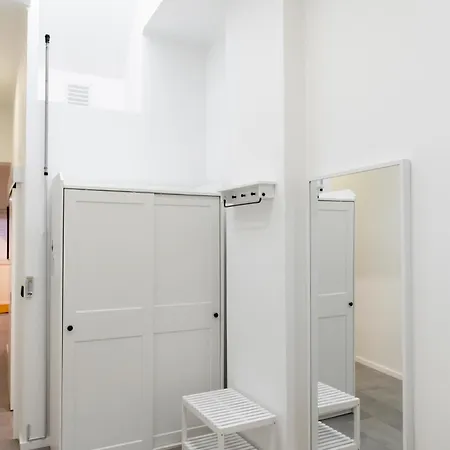 6estudios Campolide * ליסבון