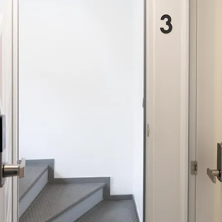 6estudios Campolide * Лиссабон